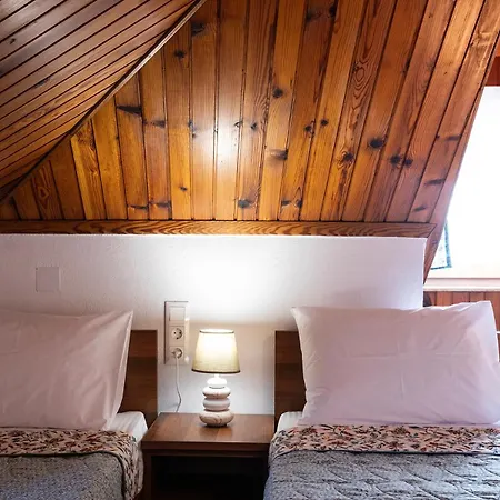 Thea 2 Apartamento *