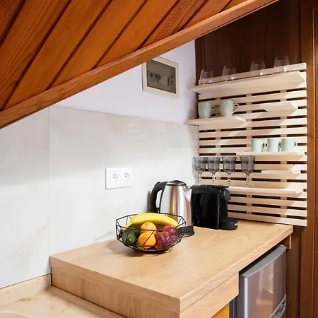 Apartamento Thea 2 *