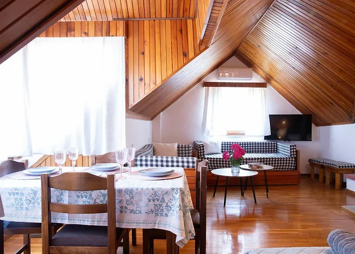 Daire Thea 2 Leptokarya (Pieria)