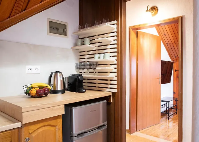 Daire Thea 2 Leptokarya (Pieria)